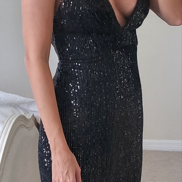 Dress - Picture 4 of 9